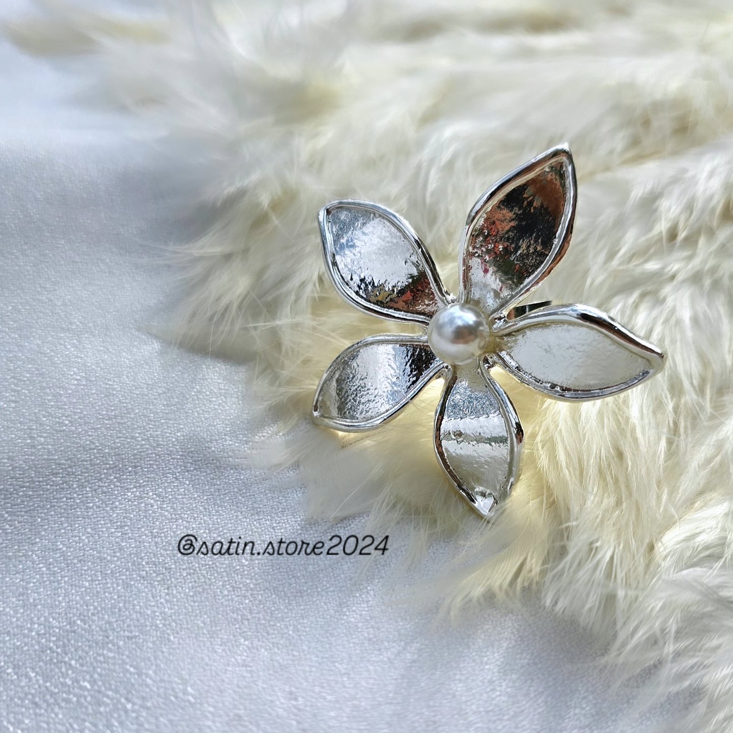 انگشتر گل مرواریدی برند فشن 4006