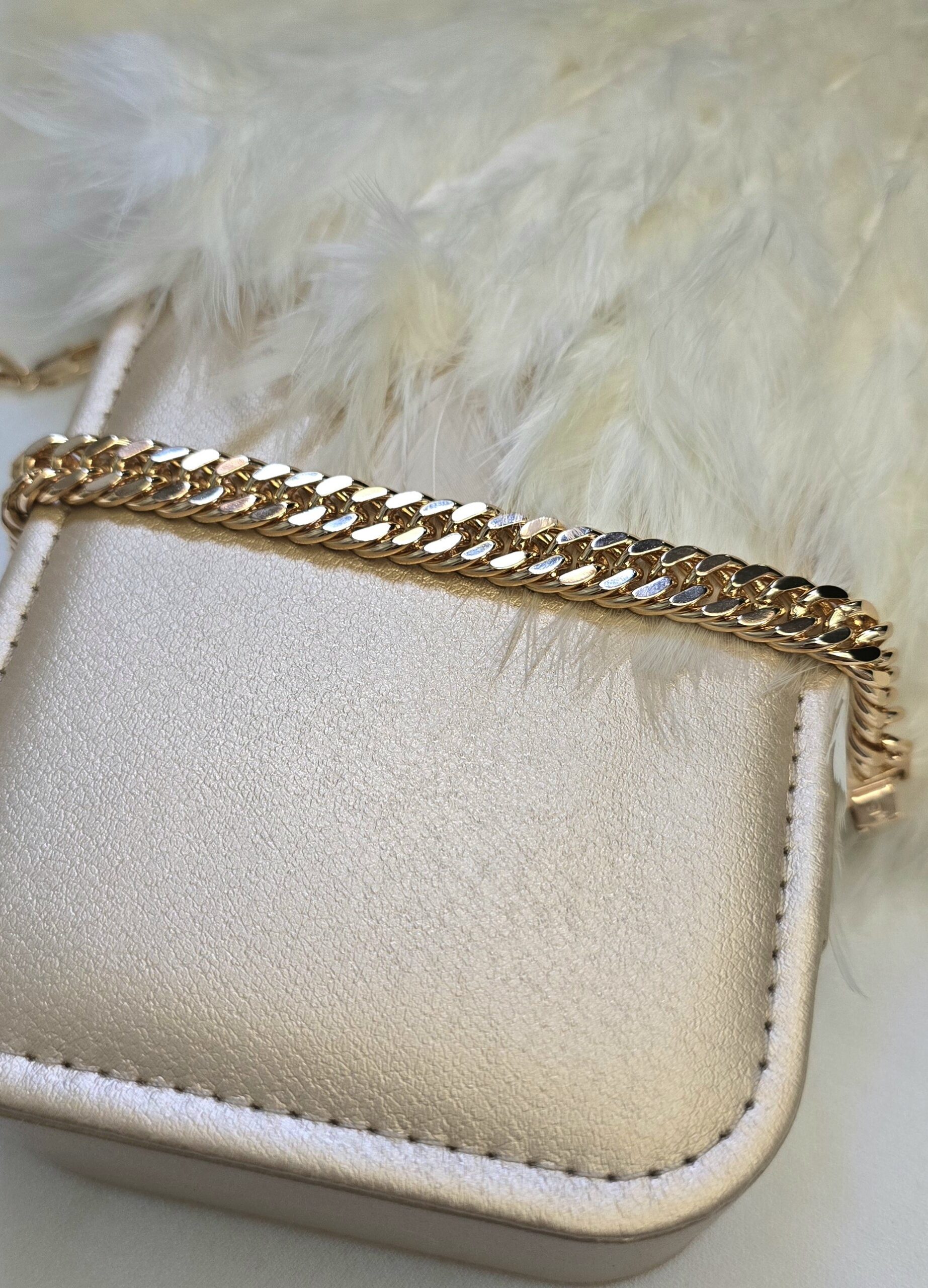 دستبند کارتیر ژوپینگ رنگ ثابت آبکاری شده با طلا کد 3022