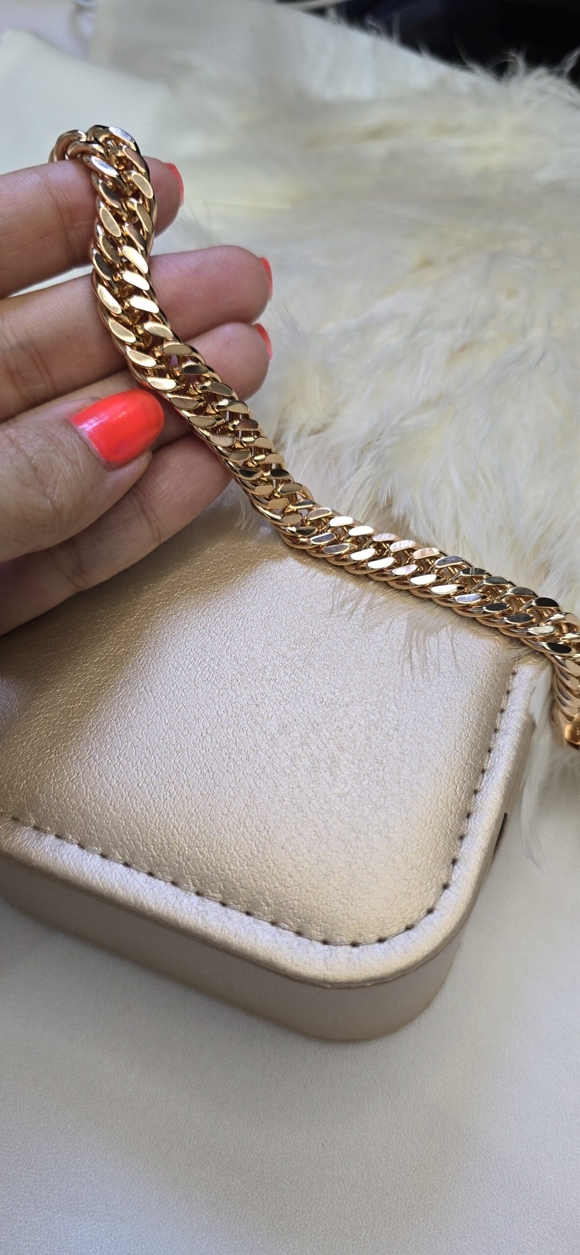 دستبند کارتیر ژوپینگ رنگ ثابت آبکاری شده با طلا کد 3022