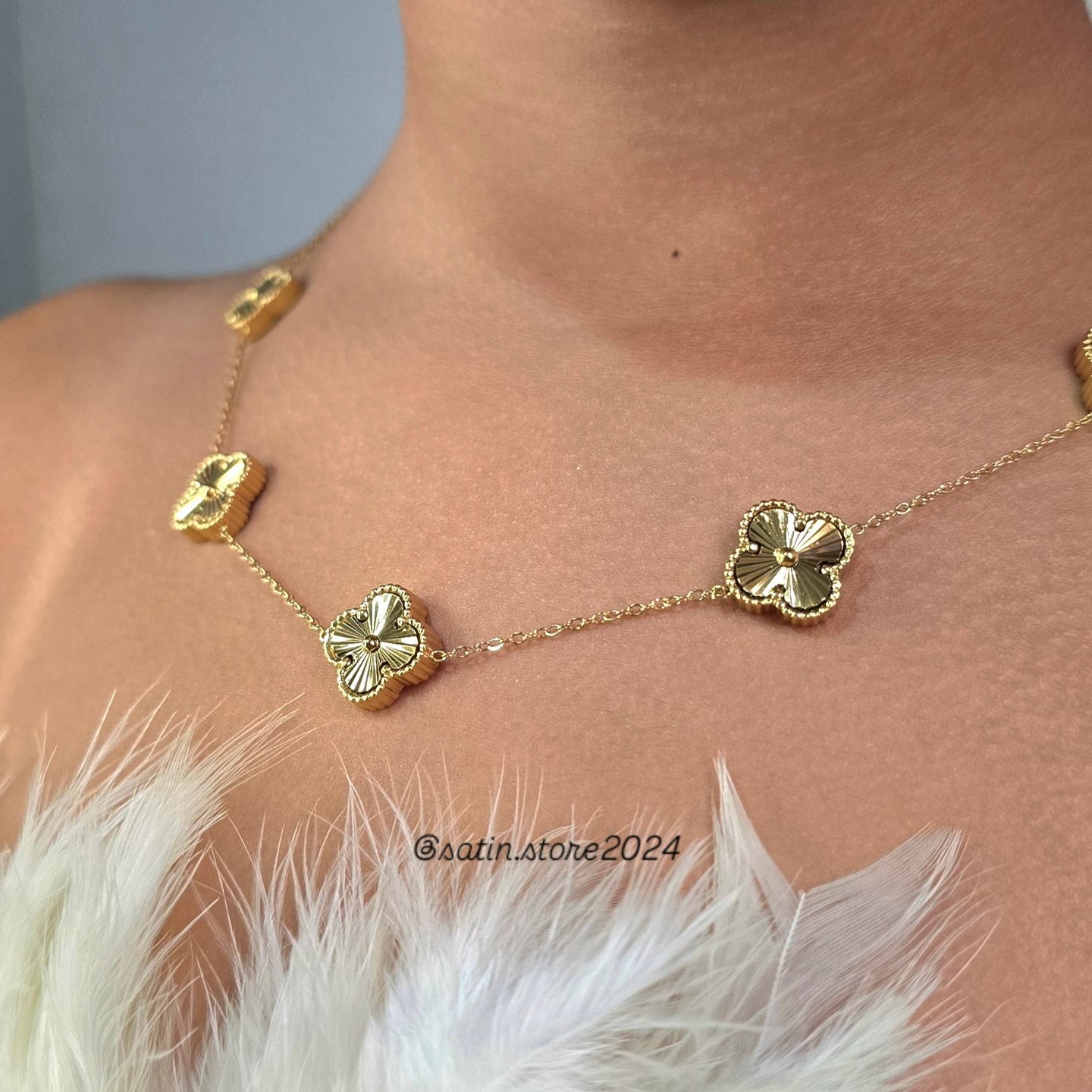 گردنبند ونکلیف طلایی استیل رنگ ثابت 1116