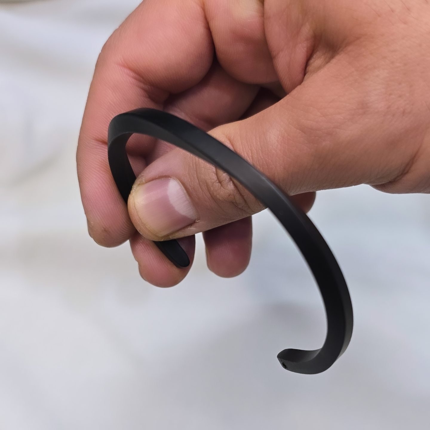 2025/12/1000016482.jpg دستبند بنگل مردانه پیچی کد 3037 - Image 1