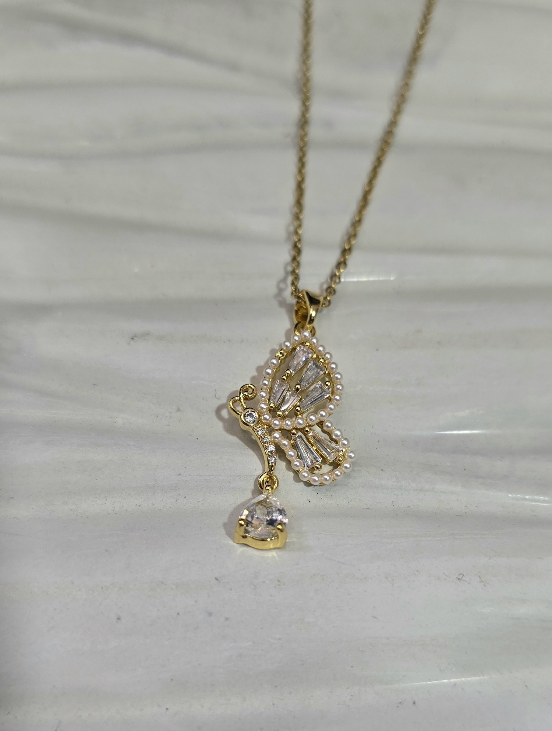 1000088039.jpg آویز پروانه ای استیل کد 1120 - Image 1