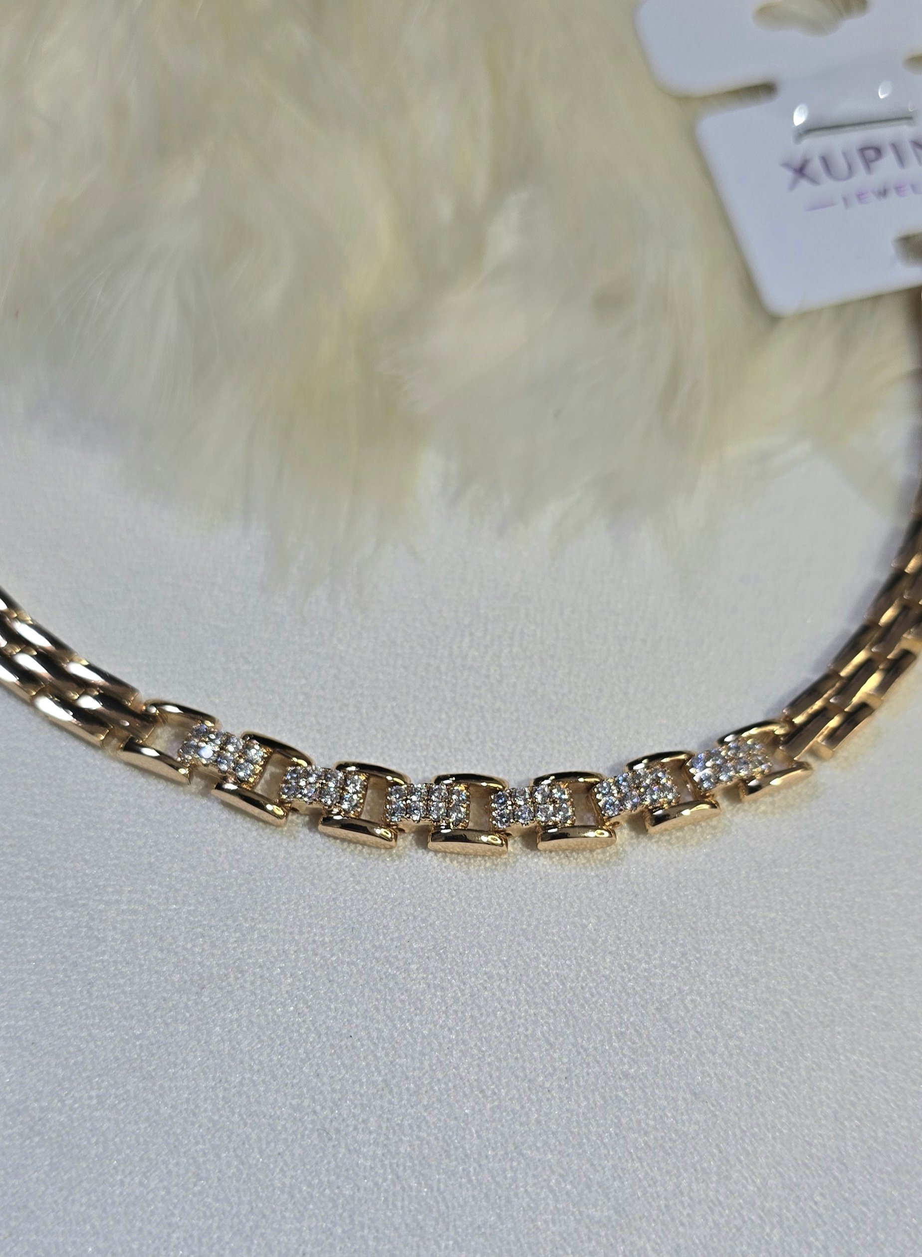 1000091412.jpg دستبند مشابه طلا برند ژوپینگ رنگ ثابت کد 3028 - Image 1