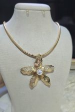 گردنبند گل درشت فشن کد 1136 - Image 5