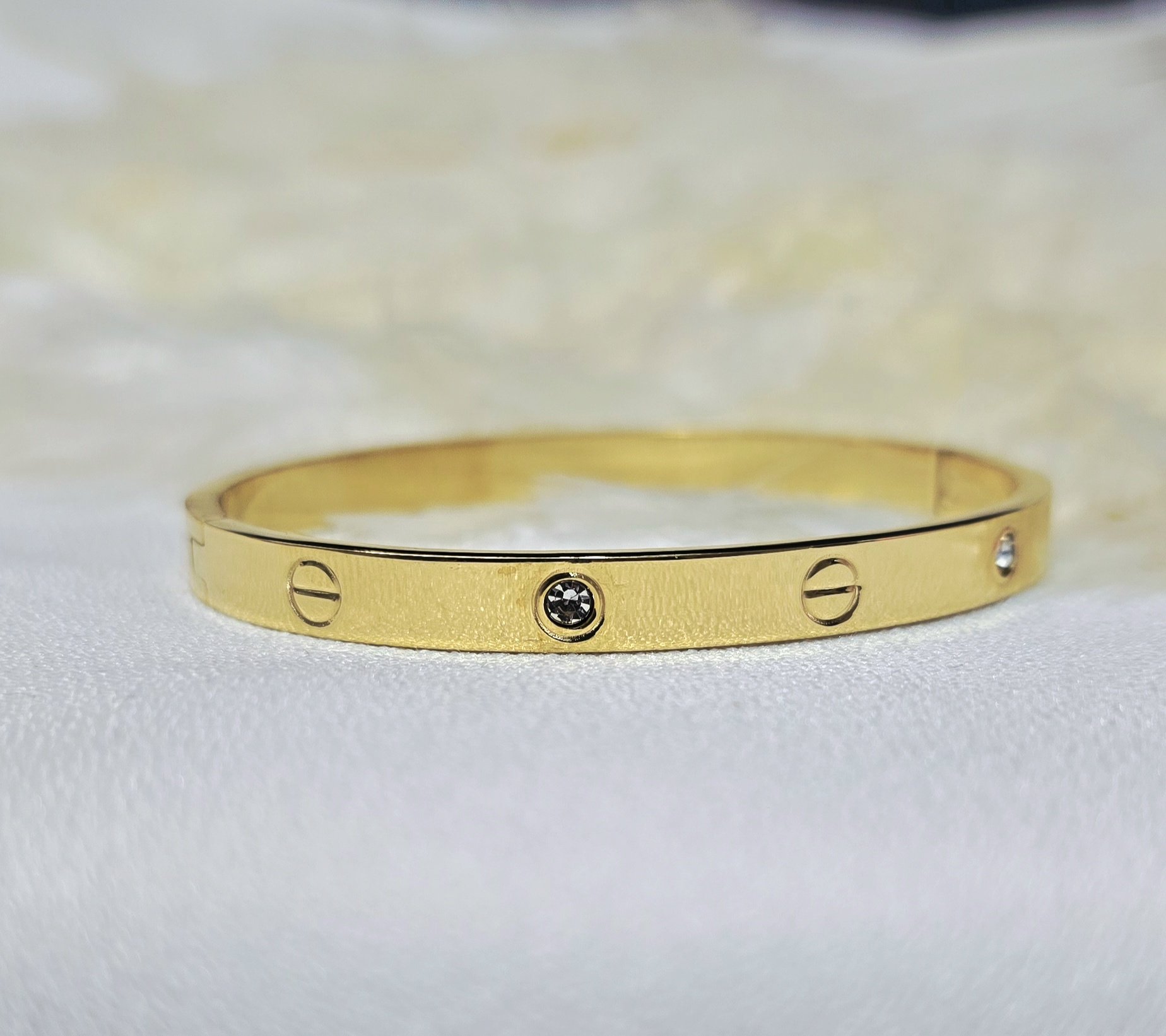 2026/02/1000110294.jpg دستبند (تکدست ) لاو کارتیر نگین دار استیل کد 3060 - Image 1