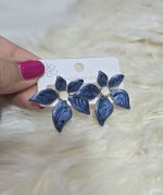 گوشواره گل سورمه ای فشن کد 2091