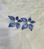 گوشواره گل سورمه ای فشن کد 2091 - Image 2